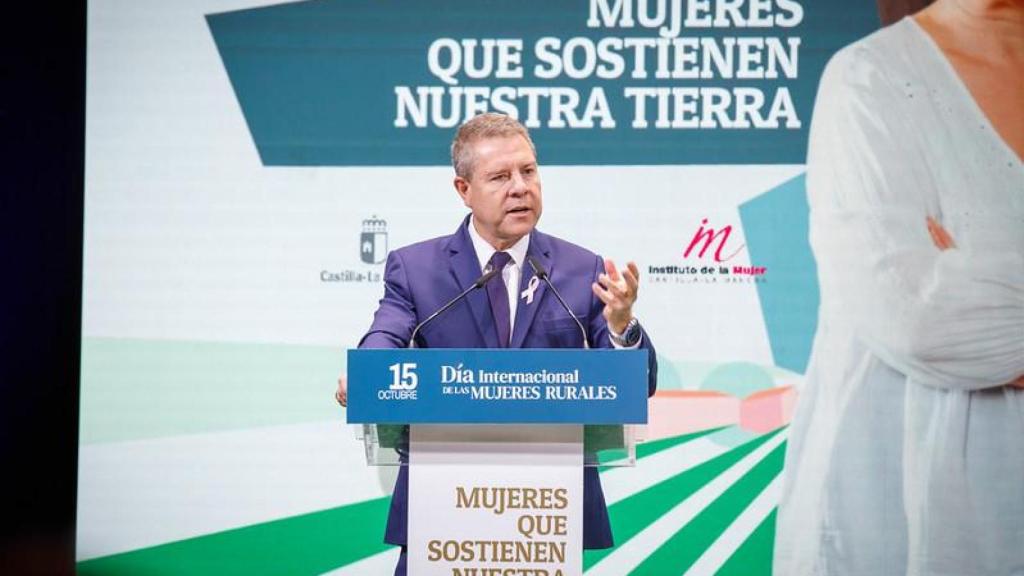 Emiliano García-Page durante el acto institucional por el Día de la Mujer Rural.