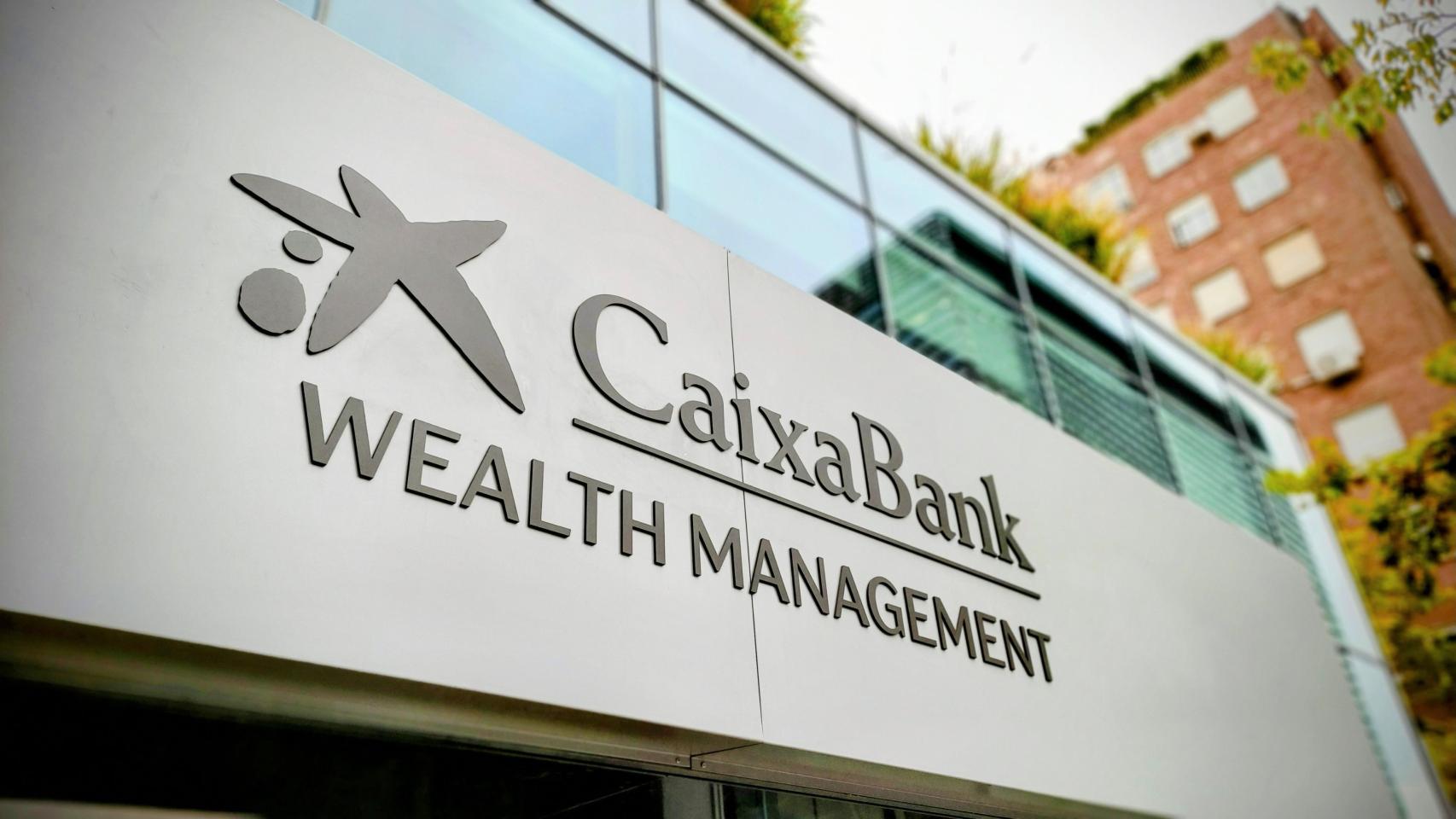 Nueva marca en las oficinas de CaixaBank Wealth Management.