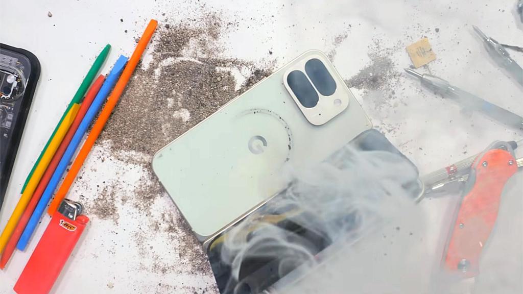 Google Pixel 10 Pro Fold con la batería explotando