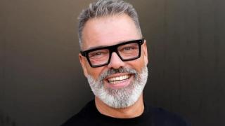 Víctor del Valle, peluquero.