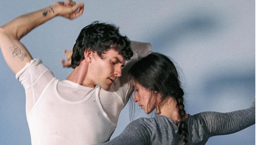 Irene Tena y Albert Hernández durante un ensayo. Foto: Abgonal