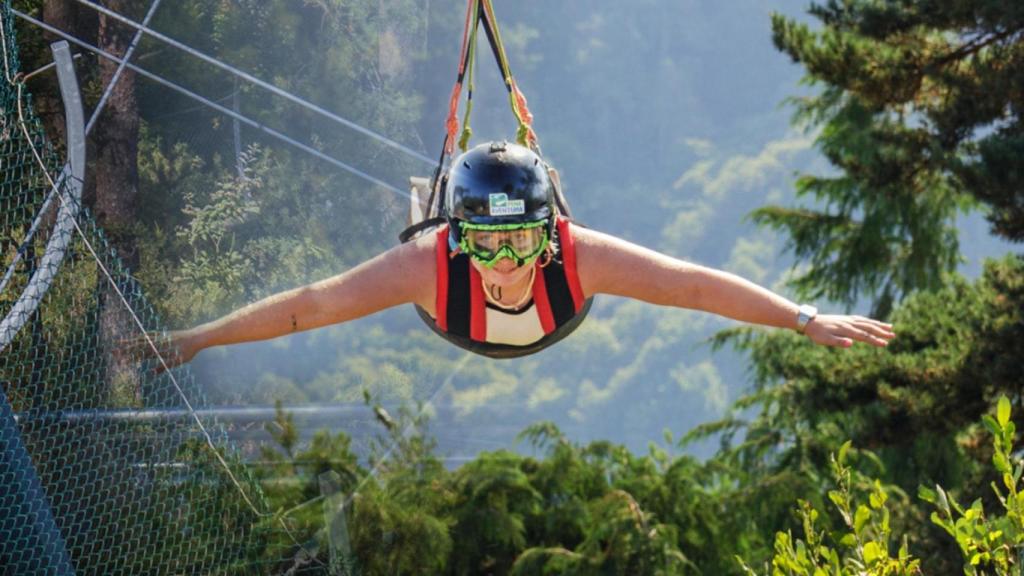 Una de las tirolinas más increíbles de la Península