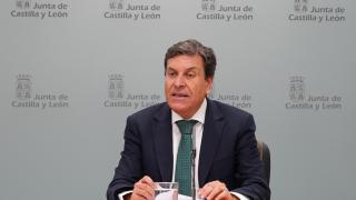 El consejero de Economía y Hacienda y portavoz, Carlos Fernández Carriedo, comparece en rueda de prensa posterior al Consejo de Gobierno.