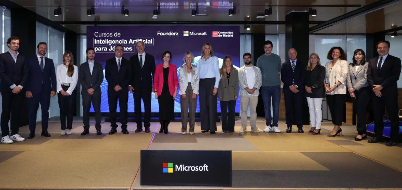 Presentación de curso de formación gratuito en IA para jóvenes -iniciativa de la Comunidad de Madrid, Founderz y Microsoft-.