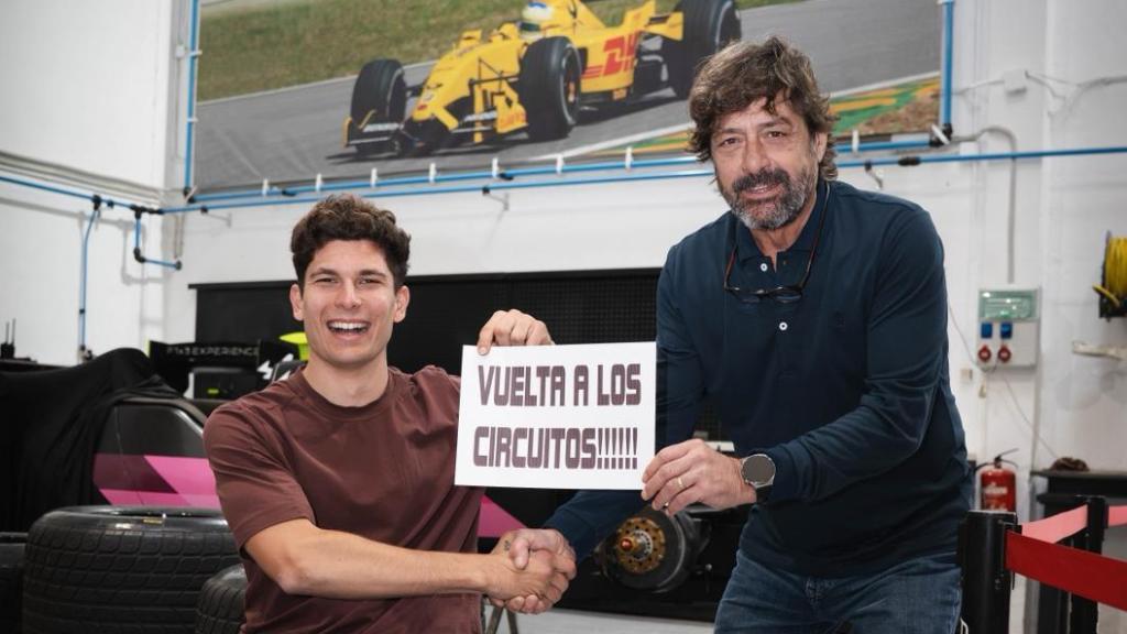 Carlos Tatay, junto con Carlos Mollá, en el anuncio de su vuelta a la competición.