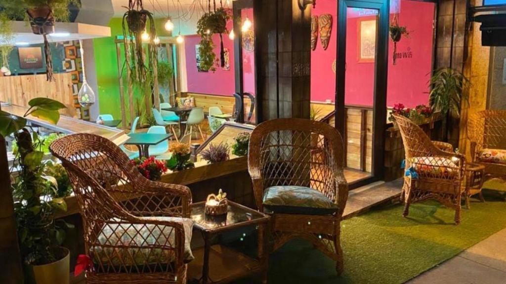 Terraza del restaurante de Tamara y Ernesto