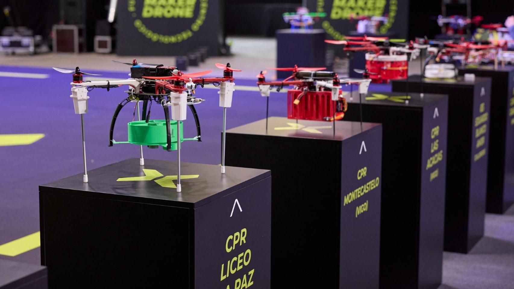 Drones de una edición anterior de la Liga Maker Drone.