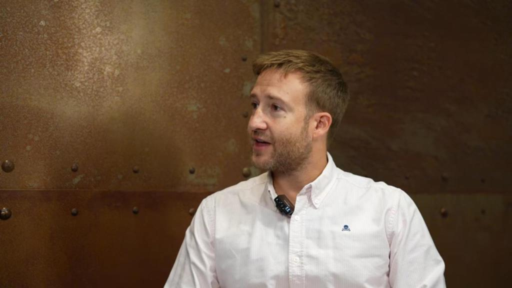 Raúl Lapeña en una entrevista con Aldo Sorrosal