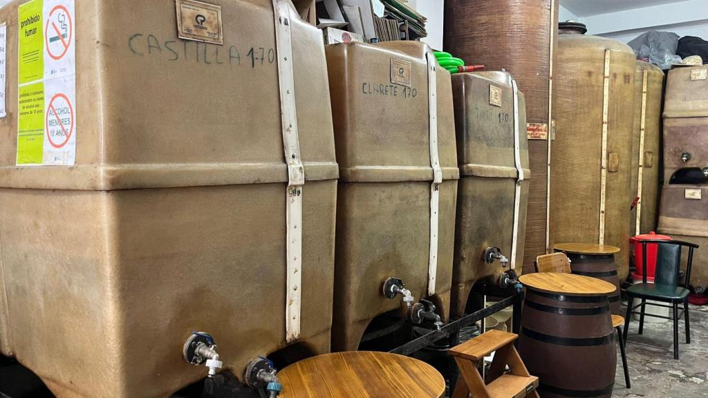 Bidones de vino de 1.000 litros de capacidad