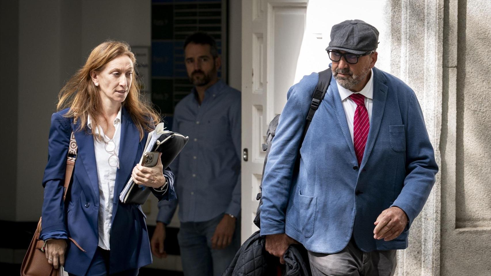 Koldo García y su abogada, Leticia de la Hoz, saliendo del Tribunal Supremo este jueves.