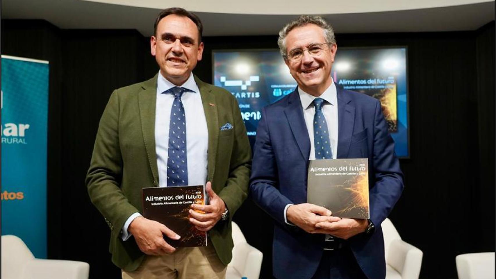 El presidente de Vitartis, Santiago Miguel; y el presidente de Cajamar, Eduardo Baamonde, en la presentación de 'Alimentos del futuro 2025'
