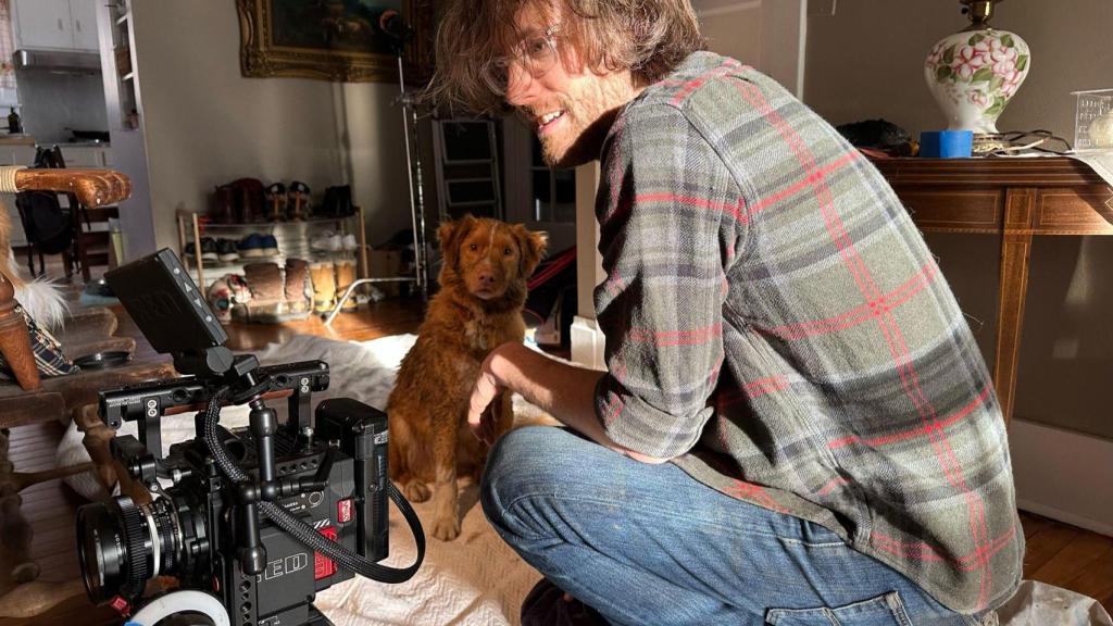 Ben Leonberg y su perro Indie rodando la pelicula.