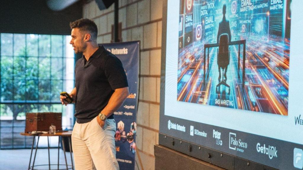 Luis Villanueva, experto en SEO y marketing digital y CEO del Webpositer.