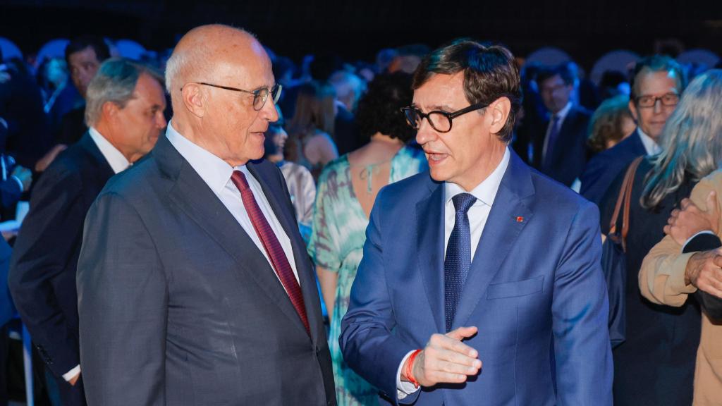 Josep Oliu y Salvador Illa.