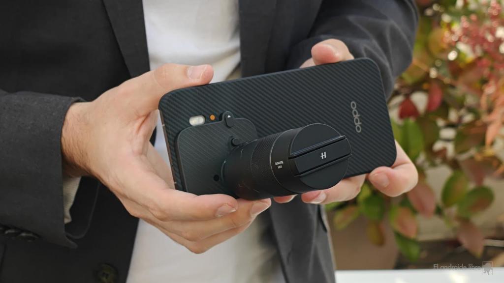 OPPO Find X9 Pro con el módulo opcional de teleobjetivo