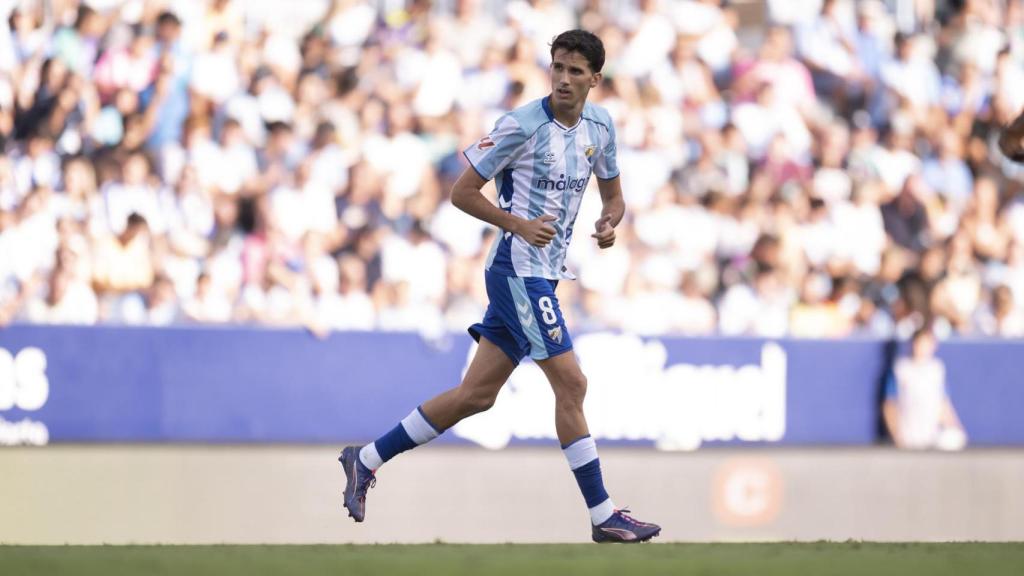 Juanpe durante un partido en La Rosaleda con el Málaga CF