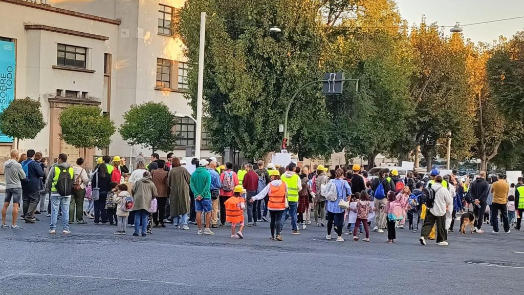 Imagen de las protestas en el CEIP de Prácticas.