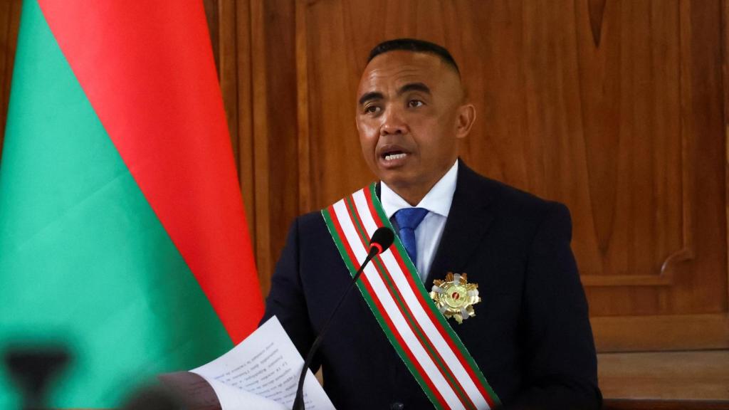 El coronel Michael Randrianirina durante la ceremonia de investidura como presidente de Madagascar.