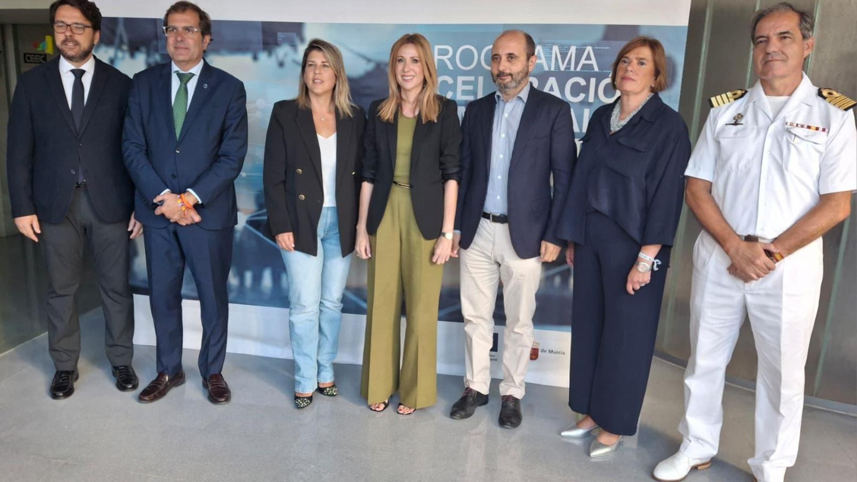 La consejera de Empresa, Empleo y Economía Social, Marisa López Aragón, junto a la alcaldesa de Cartagena, Noelia Arroyo, en la presentación de la segunda edición del programa.