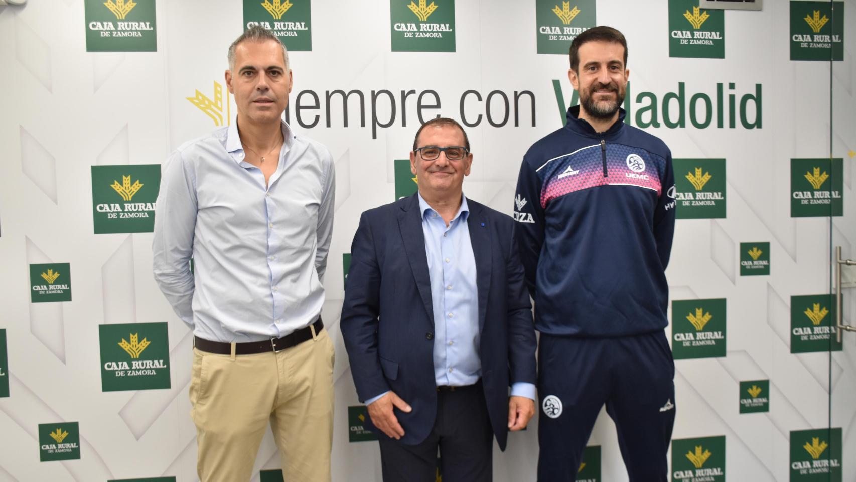 De izquierda a derecha: Saúl Hernández, Narciso Prieto y David Barrio