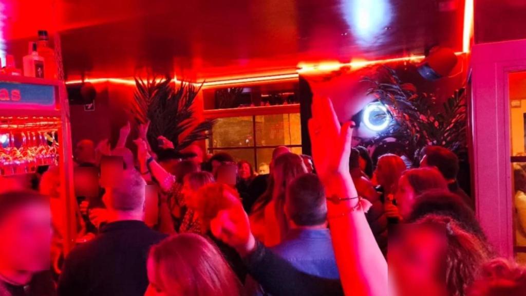 Imágenes del interior del local.