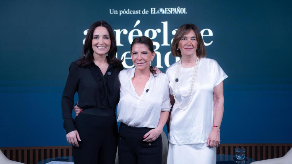Cruz Sánchez de Lara y Charo Izquierdo, junto a la invitada de la semana.