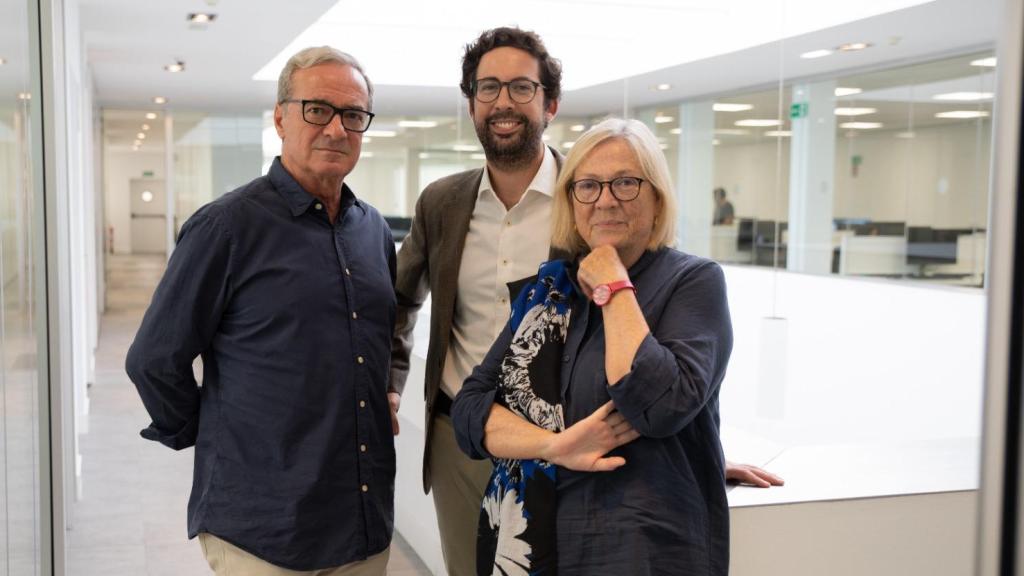 De izquierda a derecha, Jesús Pérez, de la segunda generación; Jesús Pérez, de la tercera; y María Jesús Pérez, de la segunda.