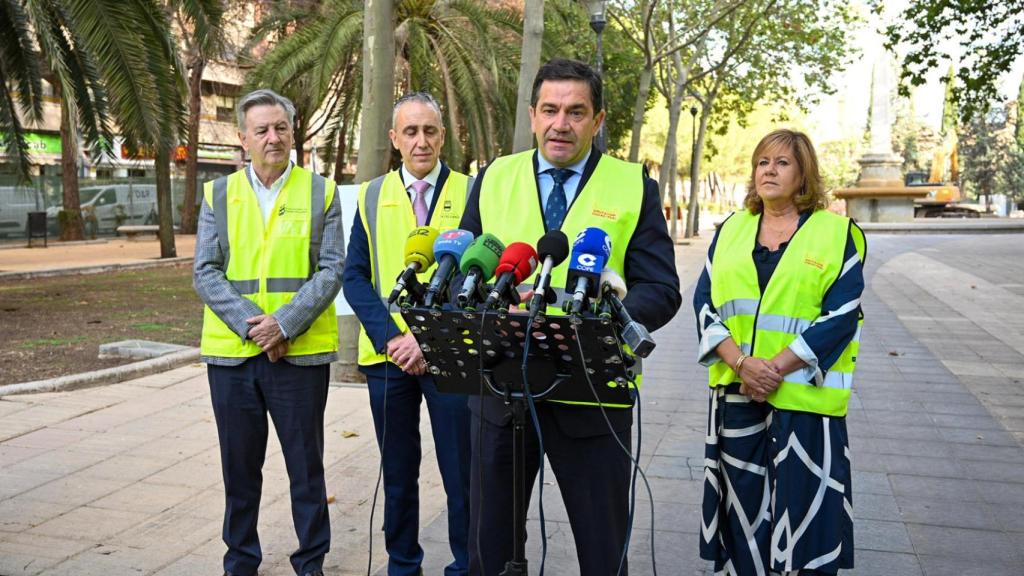Visita a las obras del Paseo del Bosque