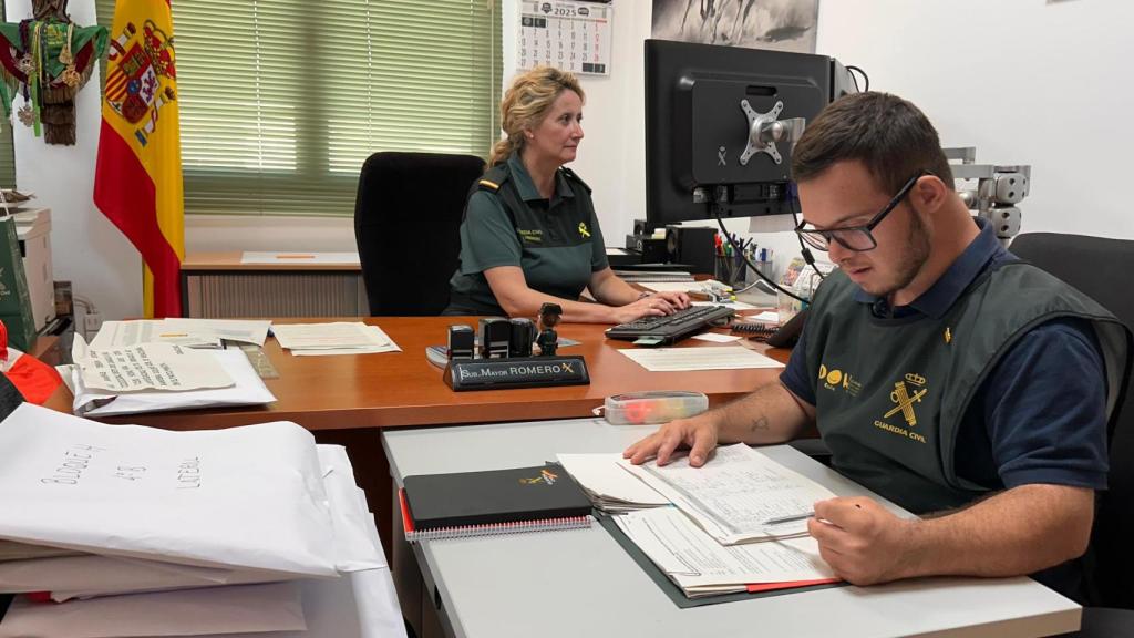 Alberto trabajando en la Comandancia.