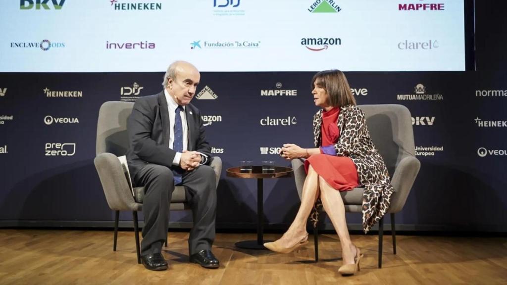 Mariano Jabonero, secretario general de la OEI, junto a la directora de ENCLAVE ODS Charo Izquierdo.