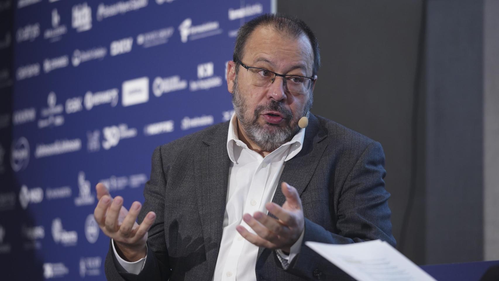 César Hernández, director general de Cartera Básica de Servicios del SNS y Farmacia.