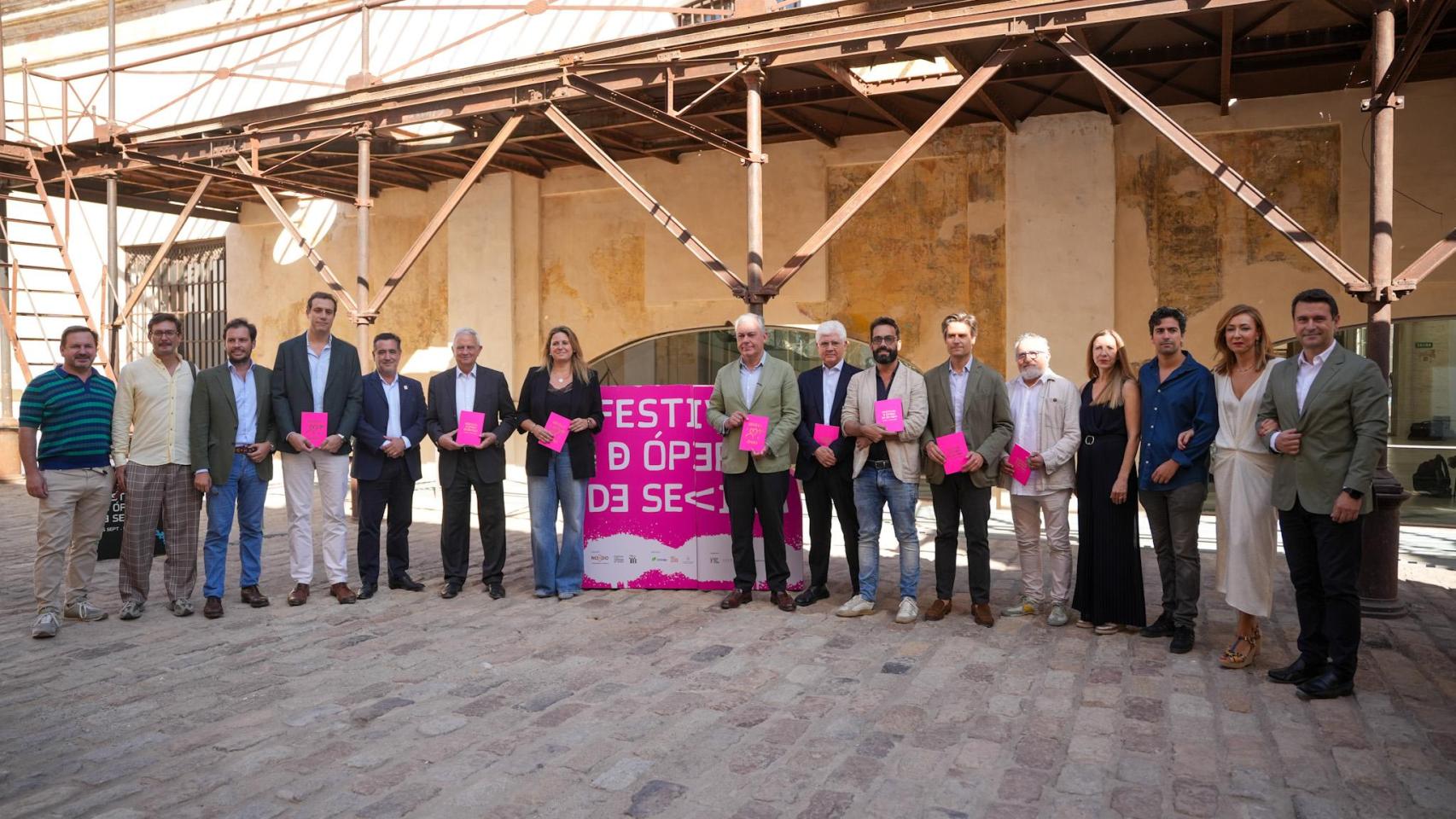 El alcalde de Sevilla, José Luis Sanz, durante el balance del Festival de Ópera de Sevilla.