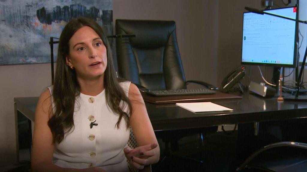 María Fuertes, abogada del bufet Navas & Cusí, en informativos de la 1