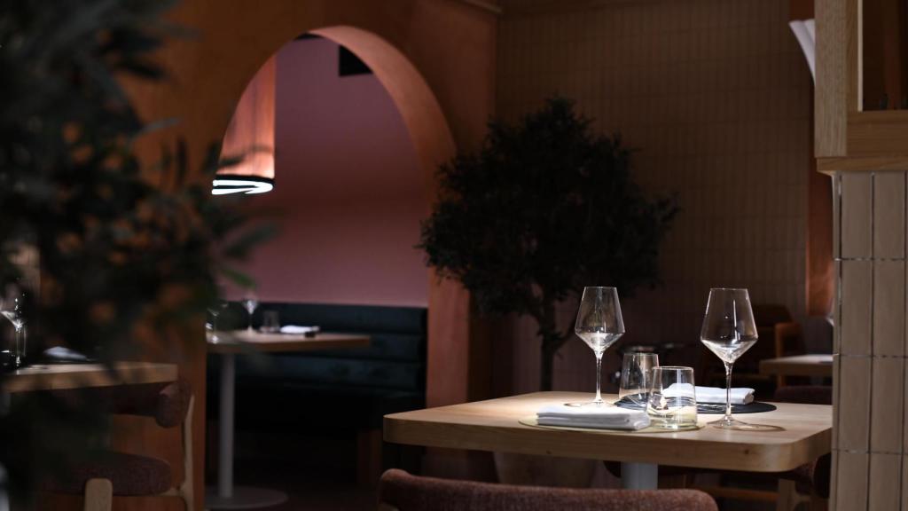 La sala de Sestogusto en Sevilla.