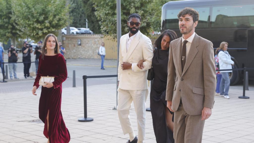 Algunos invitados a la fiesta preboda de Stella del Carmen, en la Ribera del Duero.
