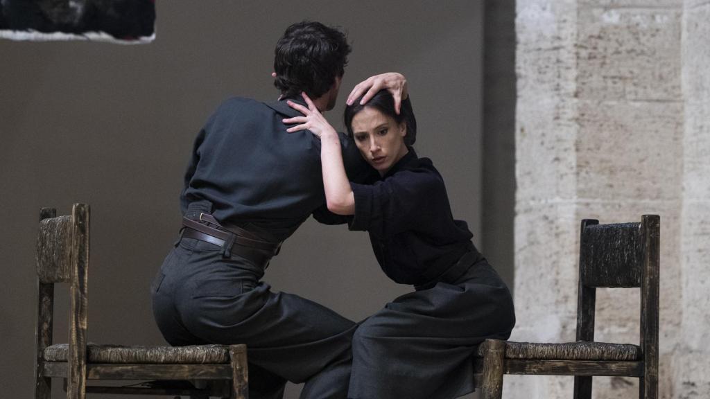 Irene Tena y Albert Hernández en un momento de 'NO'. Foto: ©Dansa Valencia / José Jordán y Eva Mañez