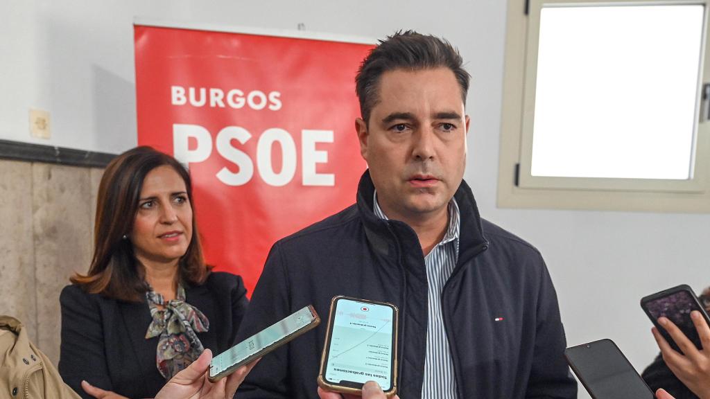 El secretario de Organización del PSOE de Castilla y León, Daniel de la Rosa, durante su intervención de este sábado en Burgos