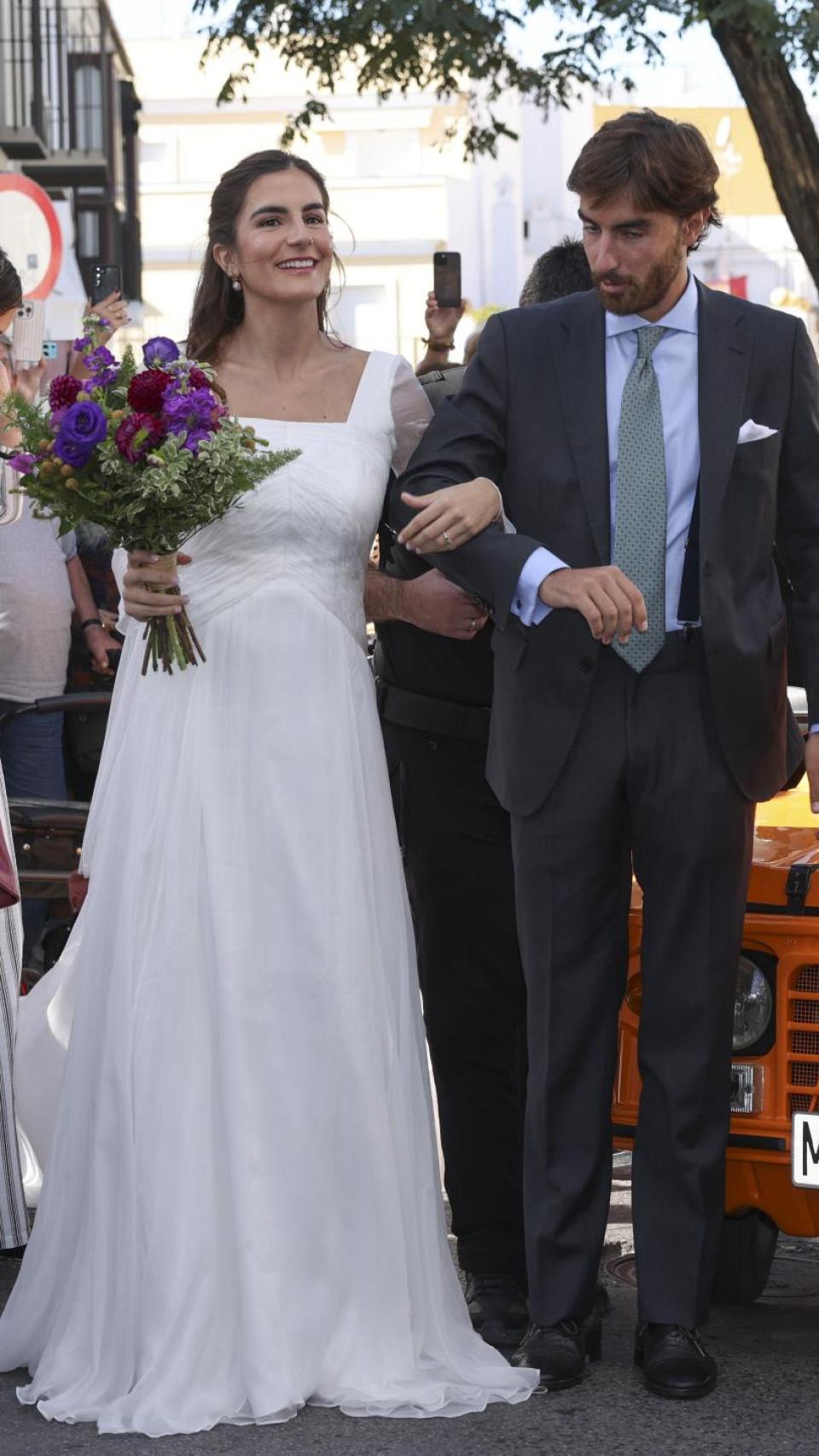 Blanca Llandres, a su llegada a la iglesia donde se ha oficiado la ceremonia religiosa.