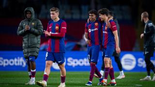 Fermín y Lamine Yamal hablan tras un partido.