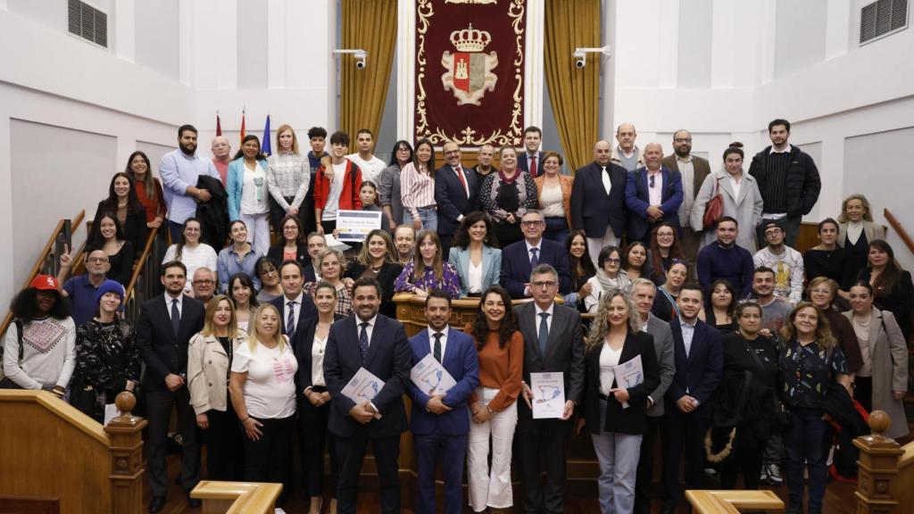 Acto por el Día de la Pobreza en las Cortes de Castilla-La Mancha. Foto: Cortes CLM.