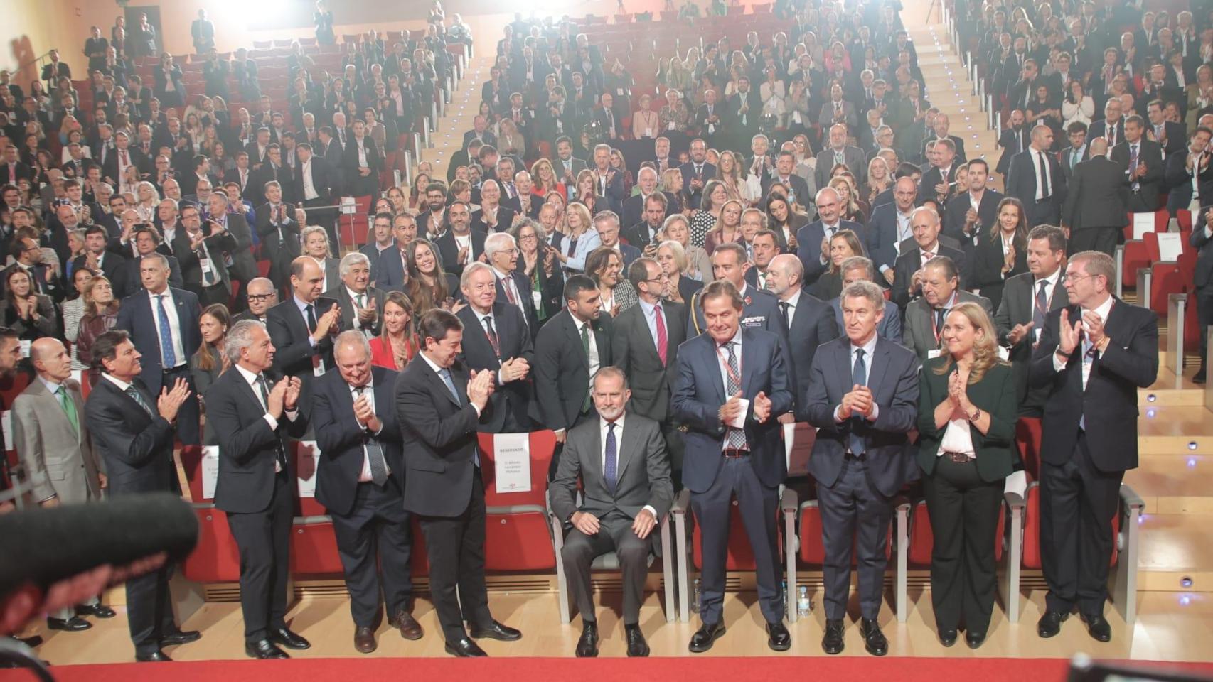 El rey Felipe VI en el XXVIII Congreso Nacional de la Empresa Familiar, en Burgos.