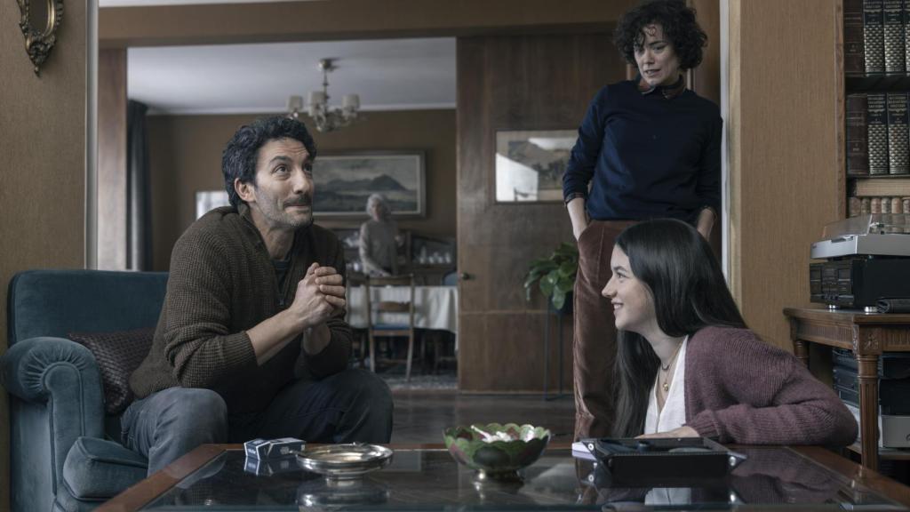 Juan Minujín, Patricia López Arnaiz y Blanca Soroa