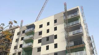 Imagen del edificio de 39 viviendas adquirido por el Ayuntamiento de Valencia, en el barrio de Patraix. EE