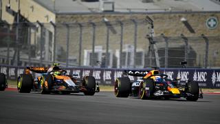 Max Verstappen, por delante de Norris durante el GP de Estados Unidos.