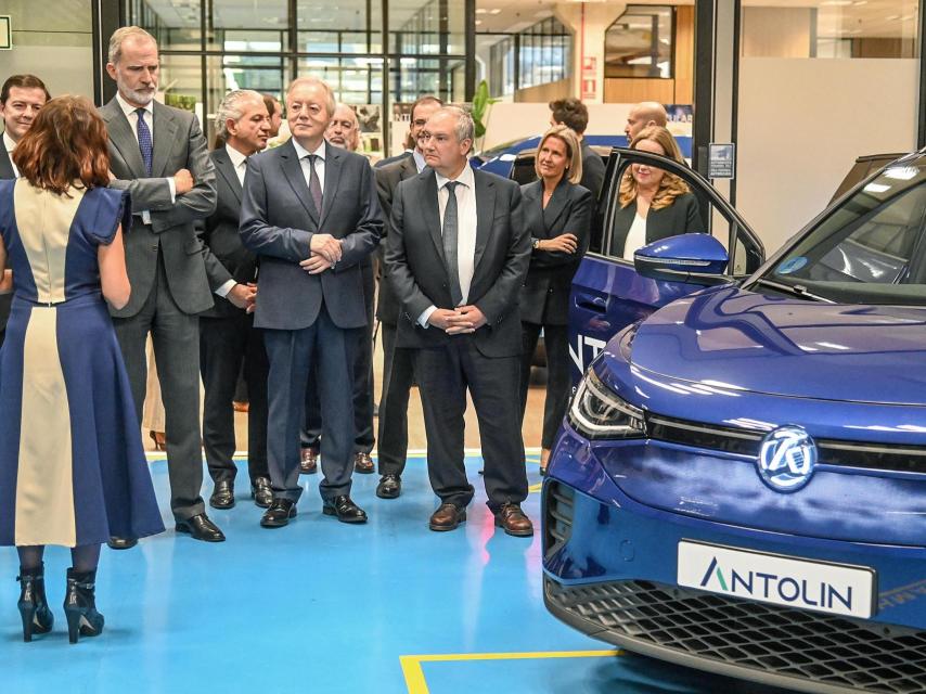 Felipe VI ha dedicado este lunes para participar en distintos actos en Burgos, entre ellos en la sede del Grupo Antolín