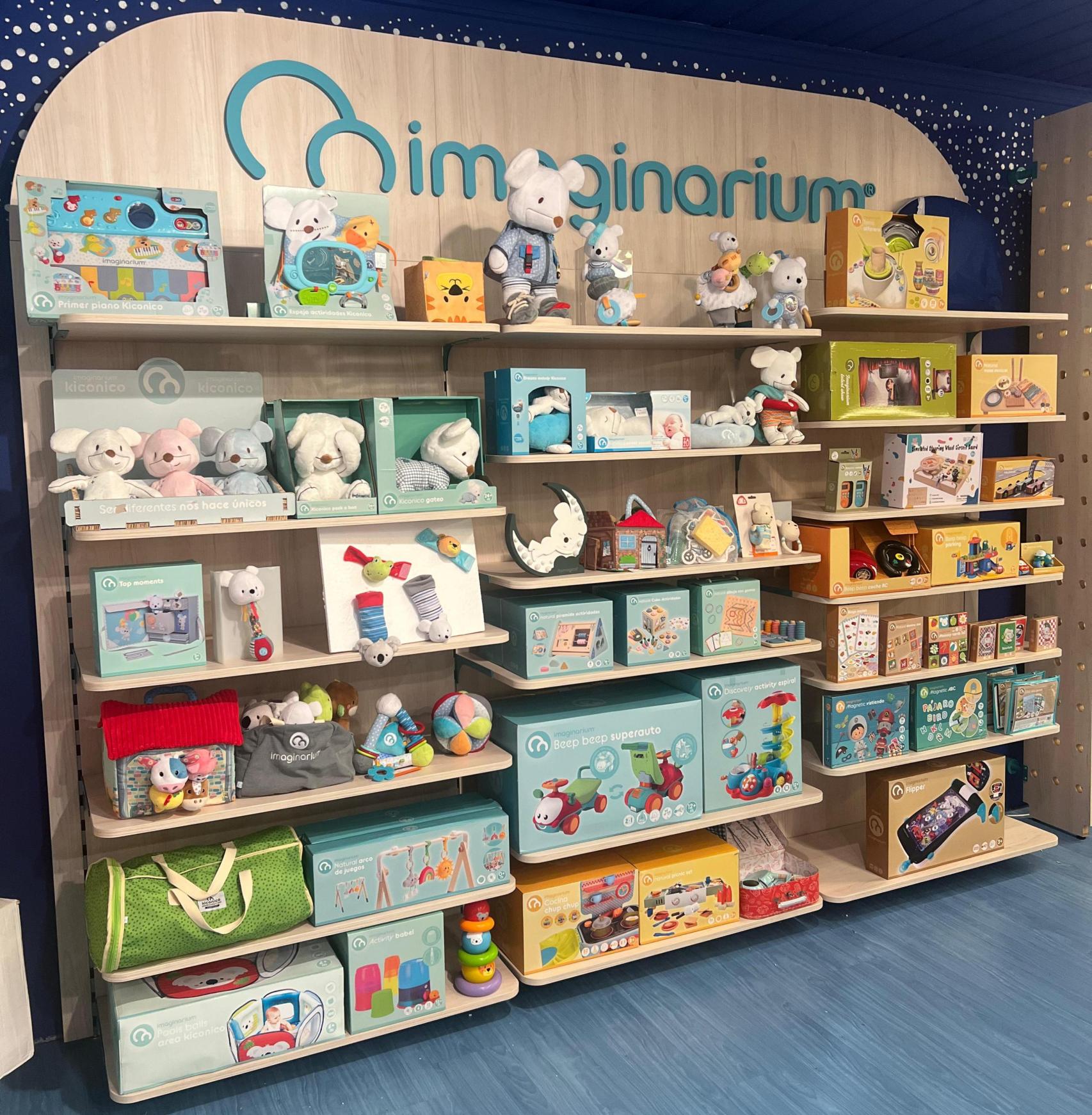 Lineal de Imaginarium dentro de una tienda de Juguettos.