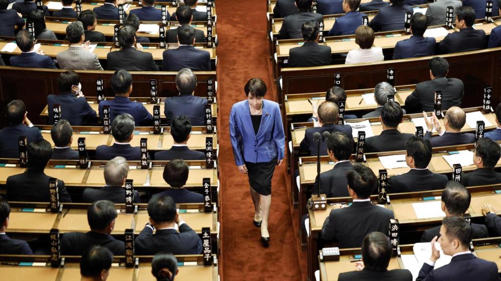 Sanae Takaichi este martes en la cámara baja de Japón, durante la votación que la eligió primera ministra.