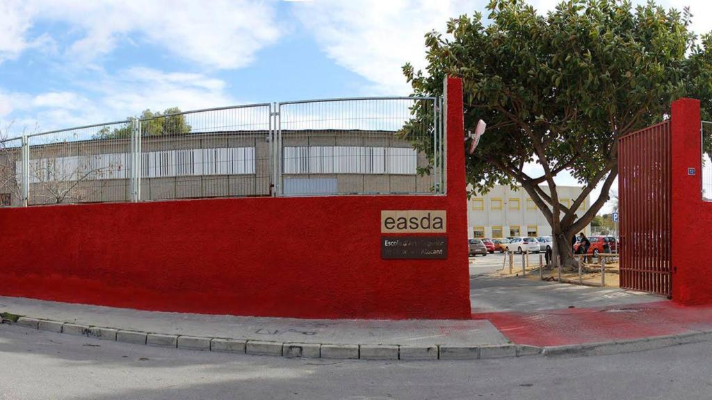 La Escuela de Arte y Diseño de Alicante.