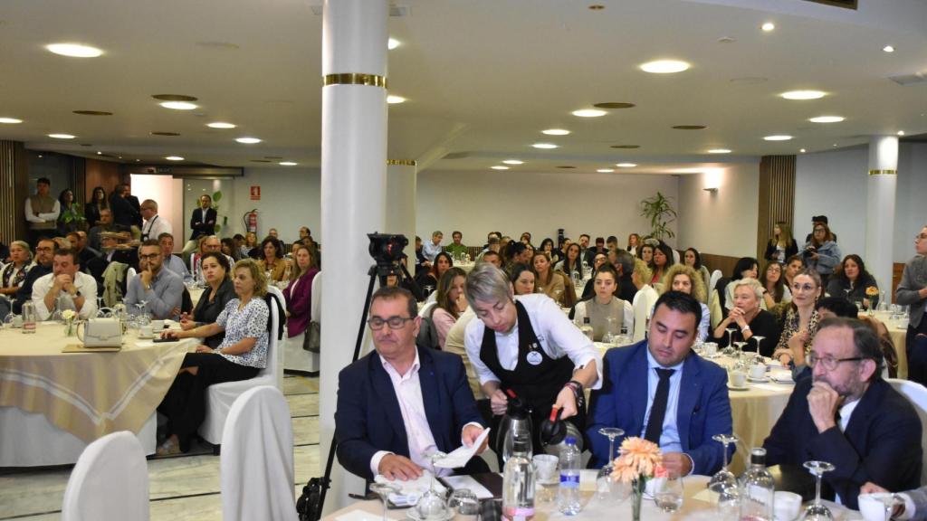 Desayuno informativo del Colegio de Economistas de Valladolid, Palencia y Zamora, Zamora 10 y Caja Rural de Zamora sobre Verifactu