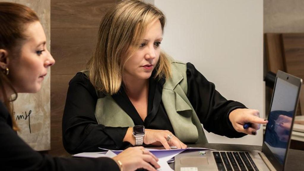 Laura, arquitecta con 19 años de experiencia. Lagom